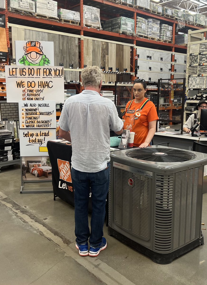 thdapril's tweet photo. D23 Specialist Rachel showing how it’s done! #LetUsDoItForYou #FillThePipeline1H2022 🔧👷🏽🛁⚒️🔨👷🏼‍♂️🧱🪚🚇👷‍♀️ https://t.co/Xe4UzrCmTh