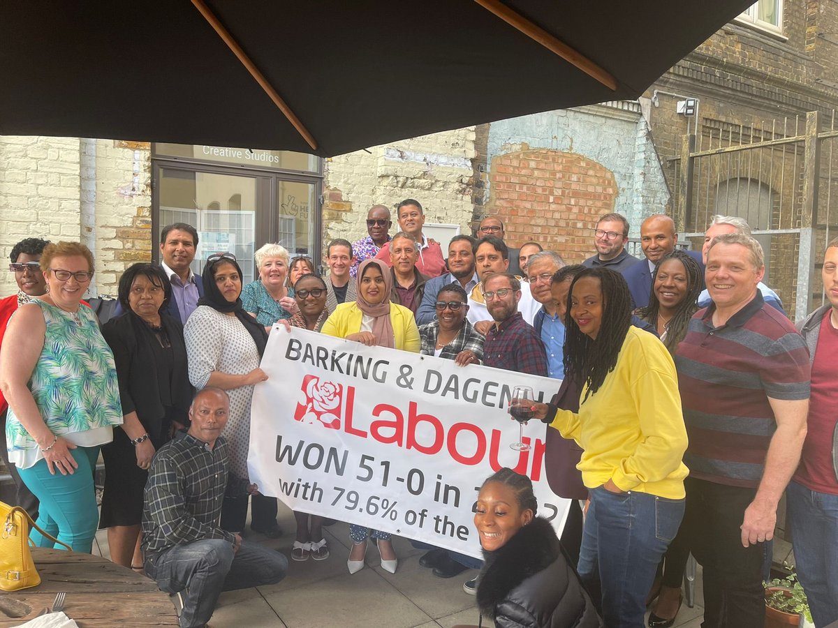 Thank you for the drink ⁦<a href="/CllrDRodwell/">Cllr Darren Rodwell</a>⁩ and cake looks amazing. Onto Havering thank you now.