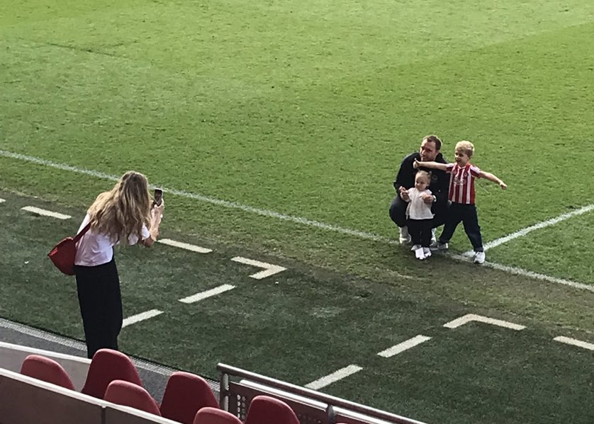 Bees United Brentford tweet media