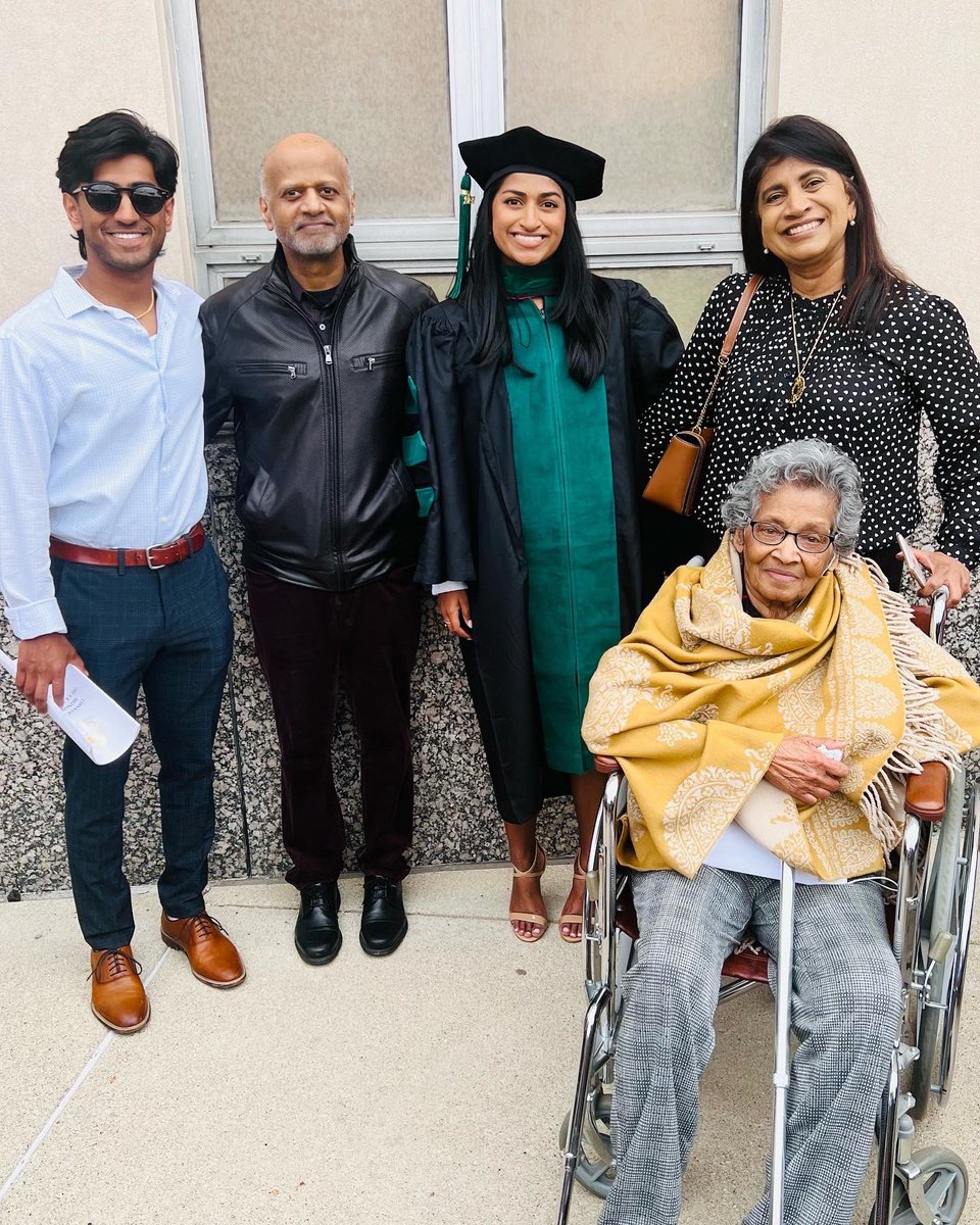 Emily George, MD 🎓🥂

A truly special day for my family and I as a first generation physician. What a dream. 

#womeninsurgery #medtwitter
<a href="/OSUWexMed/">The Ohio State University Wexner Medical Center</a>