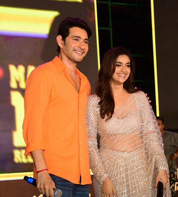 jsolu_tions's tweet photo. Pics from #SVPPreReleaseEvent ❤️
#SarkaruVaariPaata  #SVP  

Superstar @urstrulyMahesh @KeerthyOfficial @ParasuramPetla @MusicThaman @MythriOfficial @14ReelsPlus @GMBents @saregamasouth 

#SVPOnMay12 💥 https://t.co/oCIdgOKEWp