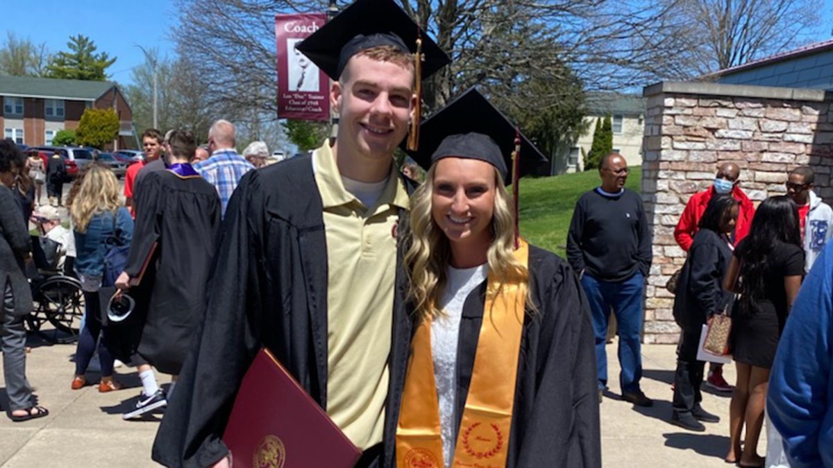 EurekaRedDevils's tweet photo. It was a great day for all of our graduates, including men's basketball's Ian Milsteadt and @eurekacollegesb's Raelyn Payne -- both receiving their diplomas this morning and both @SLIAC Players of the Year in 2021-22! https://t.co/ETm91TdjZi
