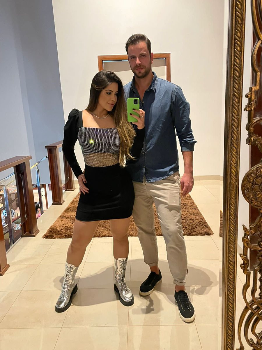 gustavo_beats's tweet image. Foto de ontem exclusiva pro Twitter. 
Muitas HISTÓRIAS a gente tá vivendo aqui nessa mansão, viu?