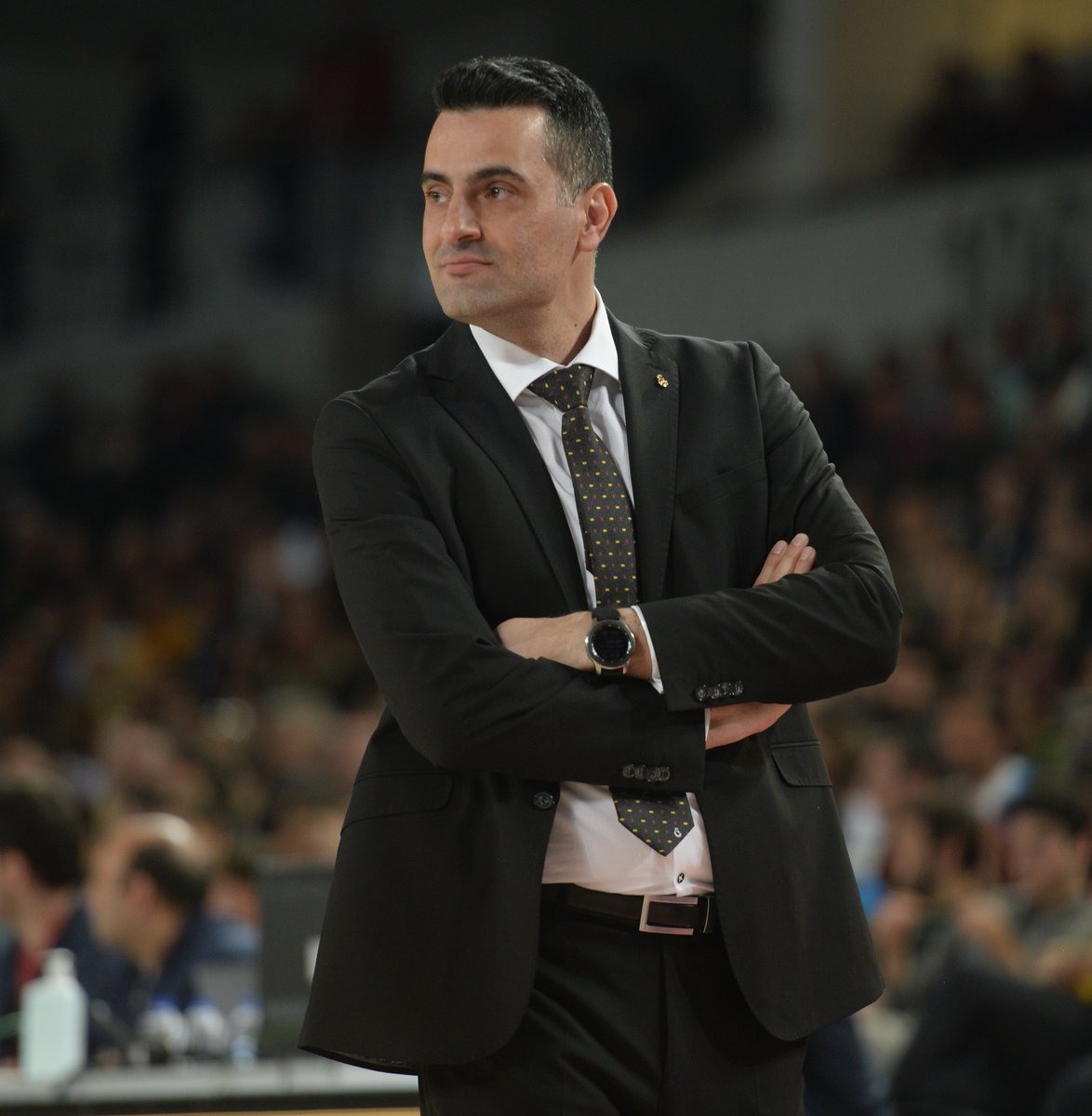 Bahçeşehir Koleji serisinin ilk maçında Sinan Erdem'i sold out yapıyor muyuz ? 💛❤