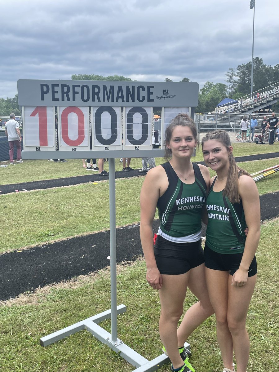 Reagan Gould and Cassidy Woodham are State qualifiers in Pole Vault. Both will compete at the State Championships next week!