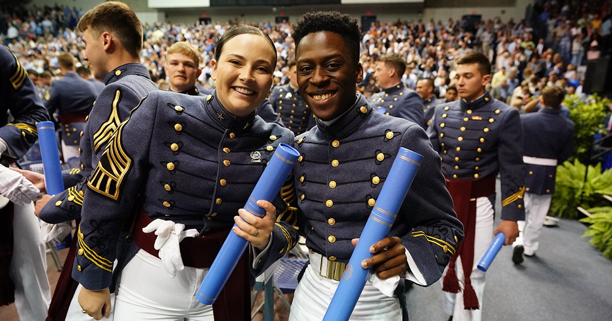 Citadel1842's tweet photo. Class of 2022... DISMISSED! https://t.co/ekKJO9PmG4