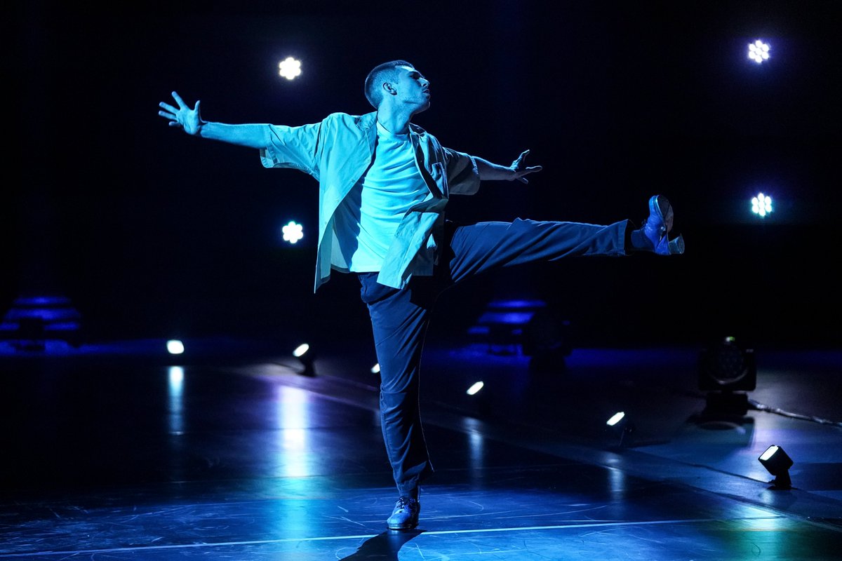 bbcyoungdancer's tweet image. ON STAGE NOW: Kai Scanlan 💚 bbc.co.uk/programmes/pro…
#bbcyoungdancer #youngdancer