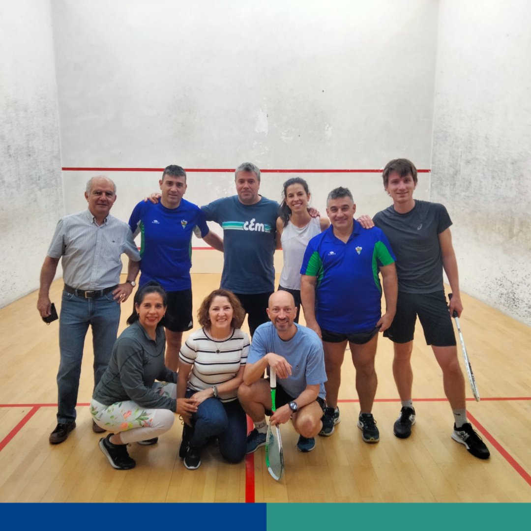 CEMediterrani's tweet photo. Al campionat de 3a celebrat al Nick, hi han participat 7 integrants de la secció d'Esquaix, amb els següents resultats:

2a div.
🥇 Jacques Manderscheid

3a div.
🥈 Jordi Ureña

4a div.
🥇 Jordi Buró
🥈 Fátima Fernández
Semifinalista: Laura Sacristán

#CEMediterrani #esquaix https://t.co/DedOPqrPrV