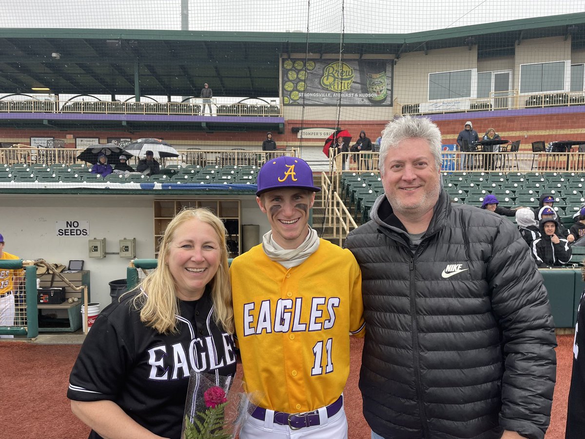 avoneagles tweet media