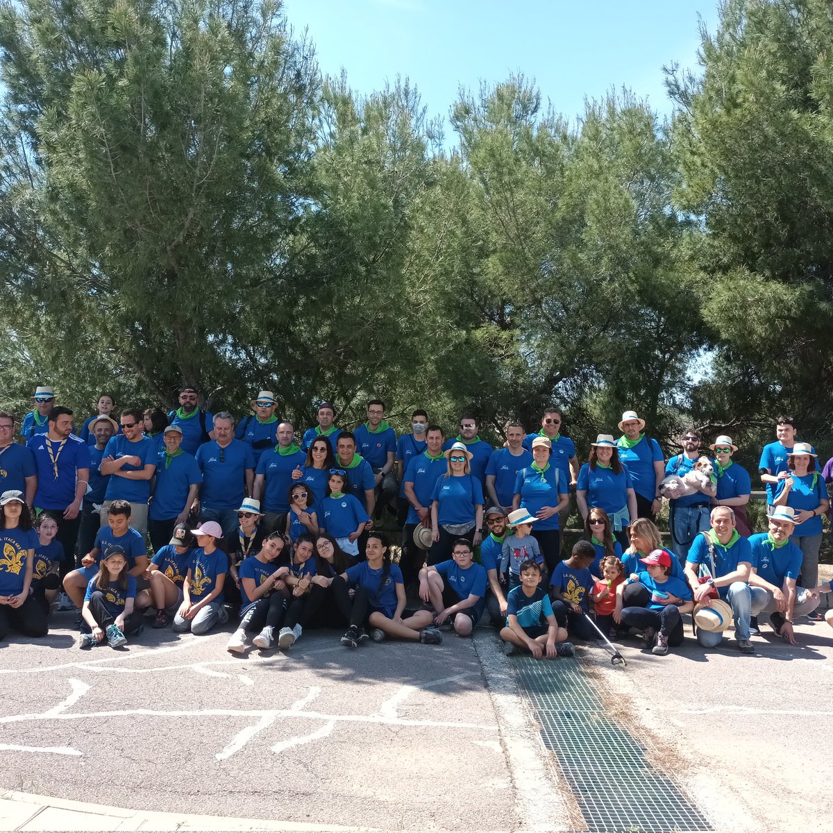 Regmurcialimpia's tweet photo. Hoy hemos recogido y caracterizado residuos con trabajadores de #linasa en la Rambla Salada del @AytoLasTorresC #gracias a todos. https://t.co/6ZcKtXe54G