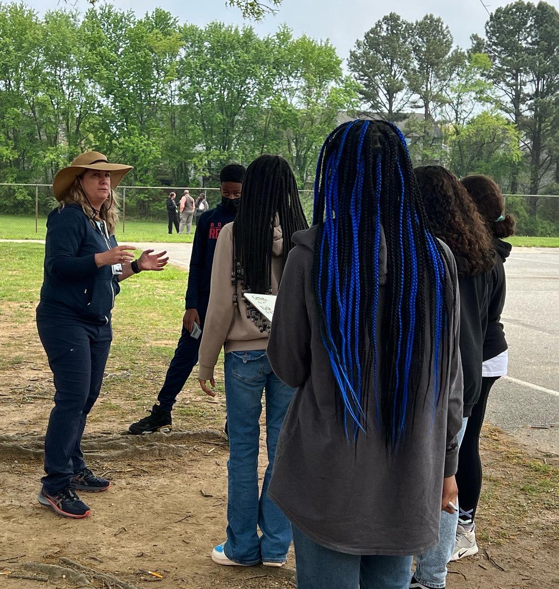 hcpss_lems's tweet photo. On Tuesday, 7th graders participated in BioBlitz w/ the @HCConservancy. Students were able to investigate &amp; identify bethic macroinvertebrates, measure the effect of land use on temperature, &amp; discover human  impact on frog populations. Such an awesome day! https://t.co/S2qrNiLsLT