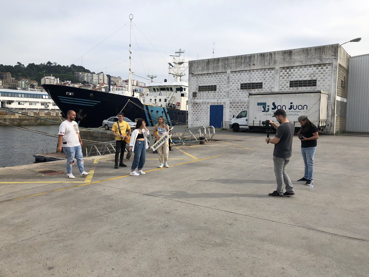 sinerxia_'s tweet photo. Grabamos para el proyecto “Youth for Sea” de @ArviInnovapesca con el patrocinio del programa #pleamar de la @FBiodiversidad el videoclip “Jóvenes por el Mar” https://t.co/6ybzzcvlMm