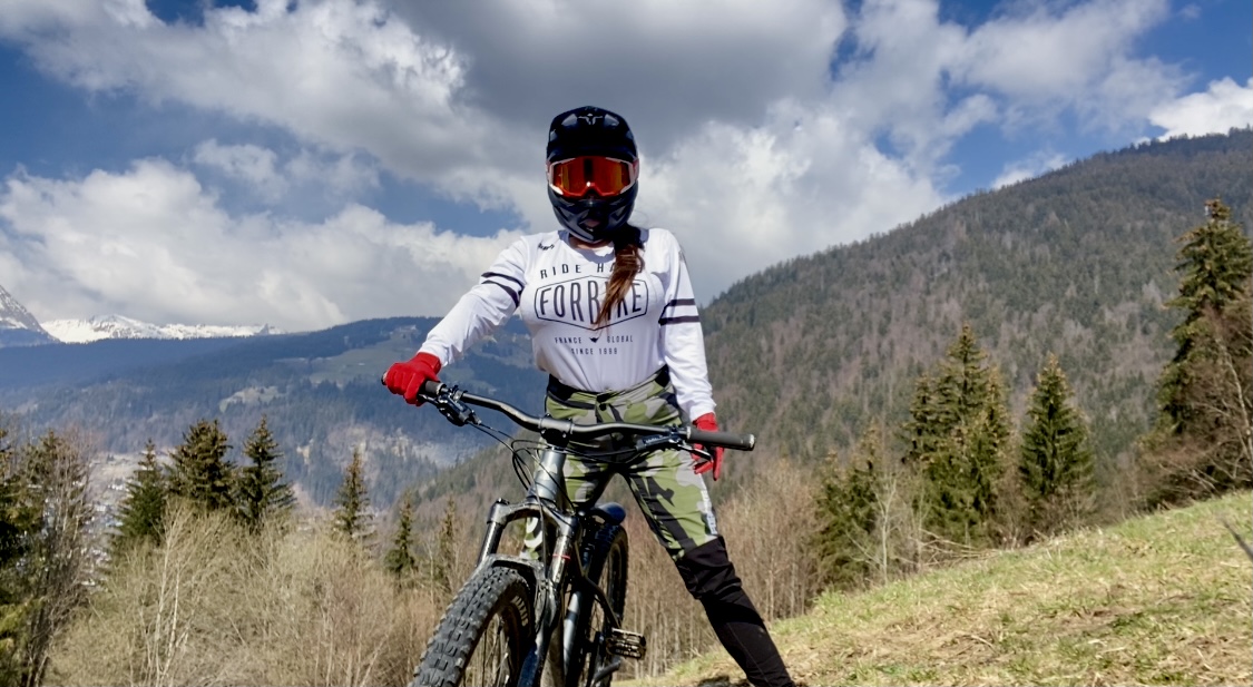 PRO_PR1's tweet photo. Looking for new mountain bike pants this summer? These from FORBIKE Clothing, have to be some of the best I've ever tested. Read all about it.. https://t.co/2nmyLE4xmF
#mtb #mtbpants #mtbclothing #mtbreview #mtbblog #blogger #travel #travelblog #morzine https://t.co/XSZCAdsk6p
