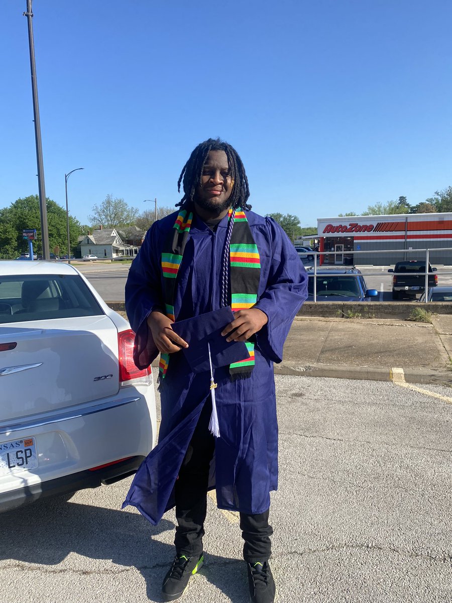 Ya boy did it!!! AA Degree secured. #LL60🖤