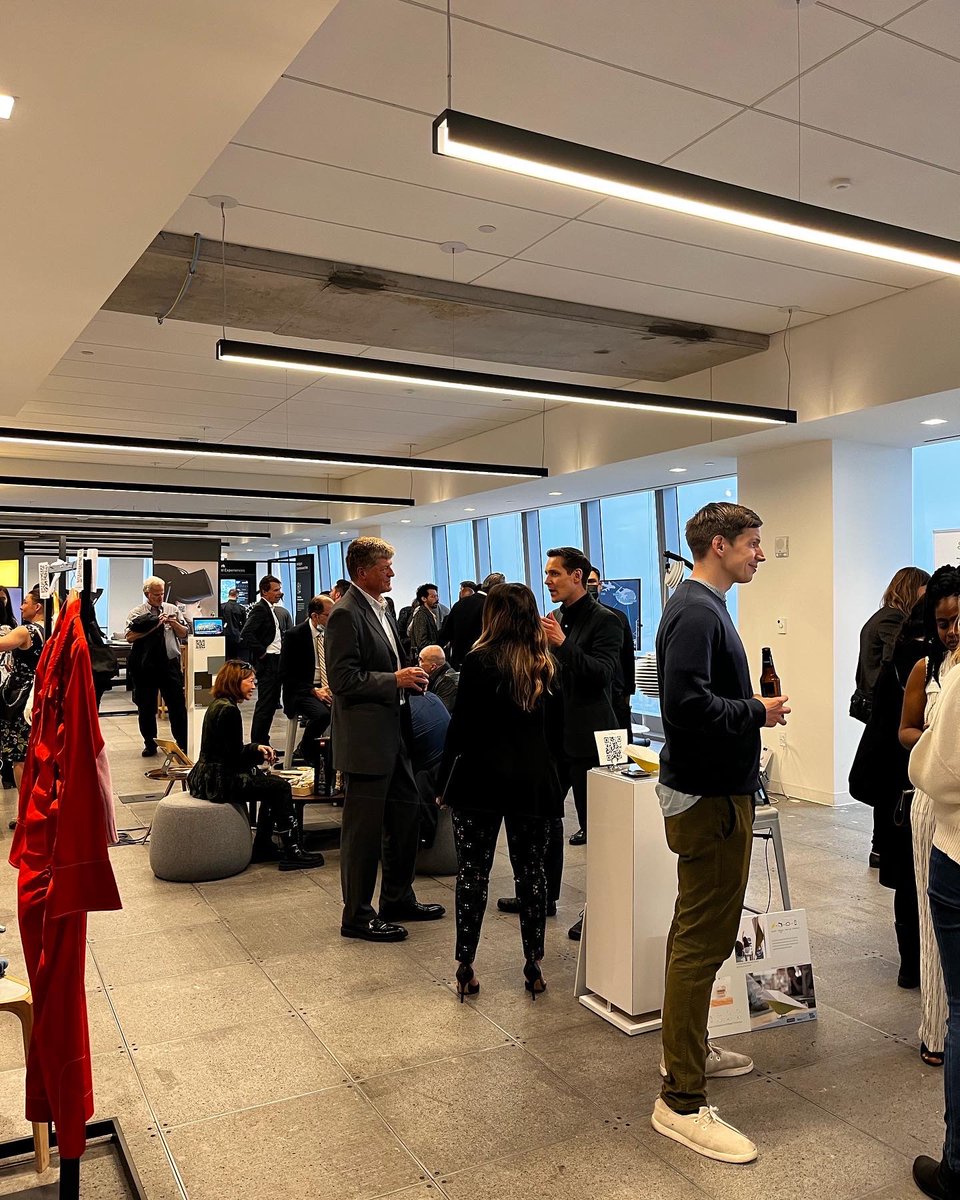 CircularWeek's tweet photo. Thank you to everyone who celebrated a successful #CircularCityWeek with us at our Closing Celebration on Friday! 🎉🍾
Special thanks to Premium partner @nordicinno for setting a superb example of what it means to accelerate circularity through collaboration and innovation. 🤝 https://t.co/dhW4QRSjLc