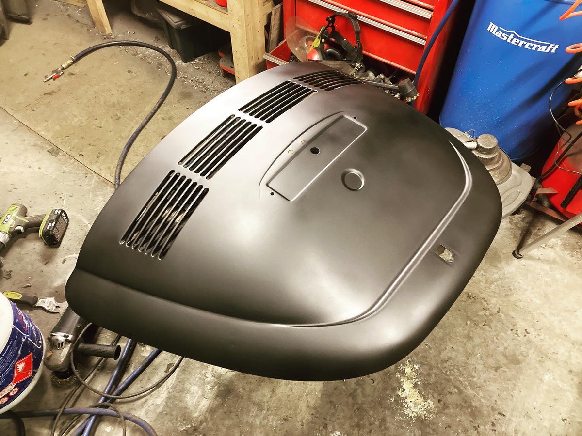 thebugnut's tweet photo. Making headway on the deck-lid today.
#thebugnut #super71 #superbeetle #vwbeetle https://t.co/Vv8splfSJg
