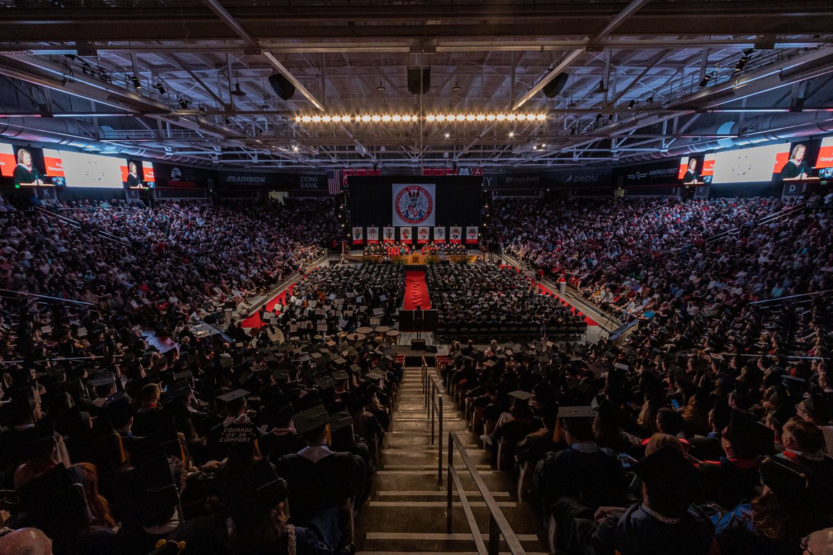 SUUtbirds's tweet photo. Officially @suualumni for over a week. So proud of our Class of 2022! 🎓

We just uploaded tons of images from your big day - see if you're featured! 
➡️ https://t.co/vZfJFPYfeb

#SUUGrad #TBirdNation https://t.co/yy4DA3SSSo