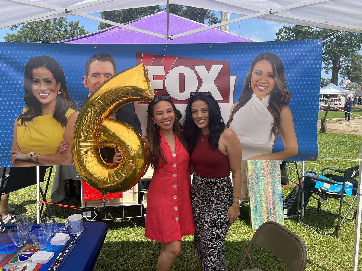 At the Texarkana Wine Fest with the morning team. Great turnout and beautiful weather. #ktal #kmss <a href="/NBC6News/">KTAL NBC 6 News</a> <a href="/KMSSTV/">KMSS FOX 33</a> @JezzamineWolk <a href="/imferrealthough/">Fernanda Hernandez</a>
