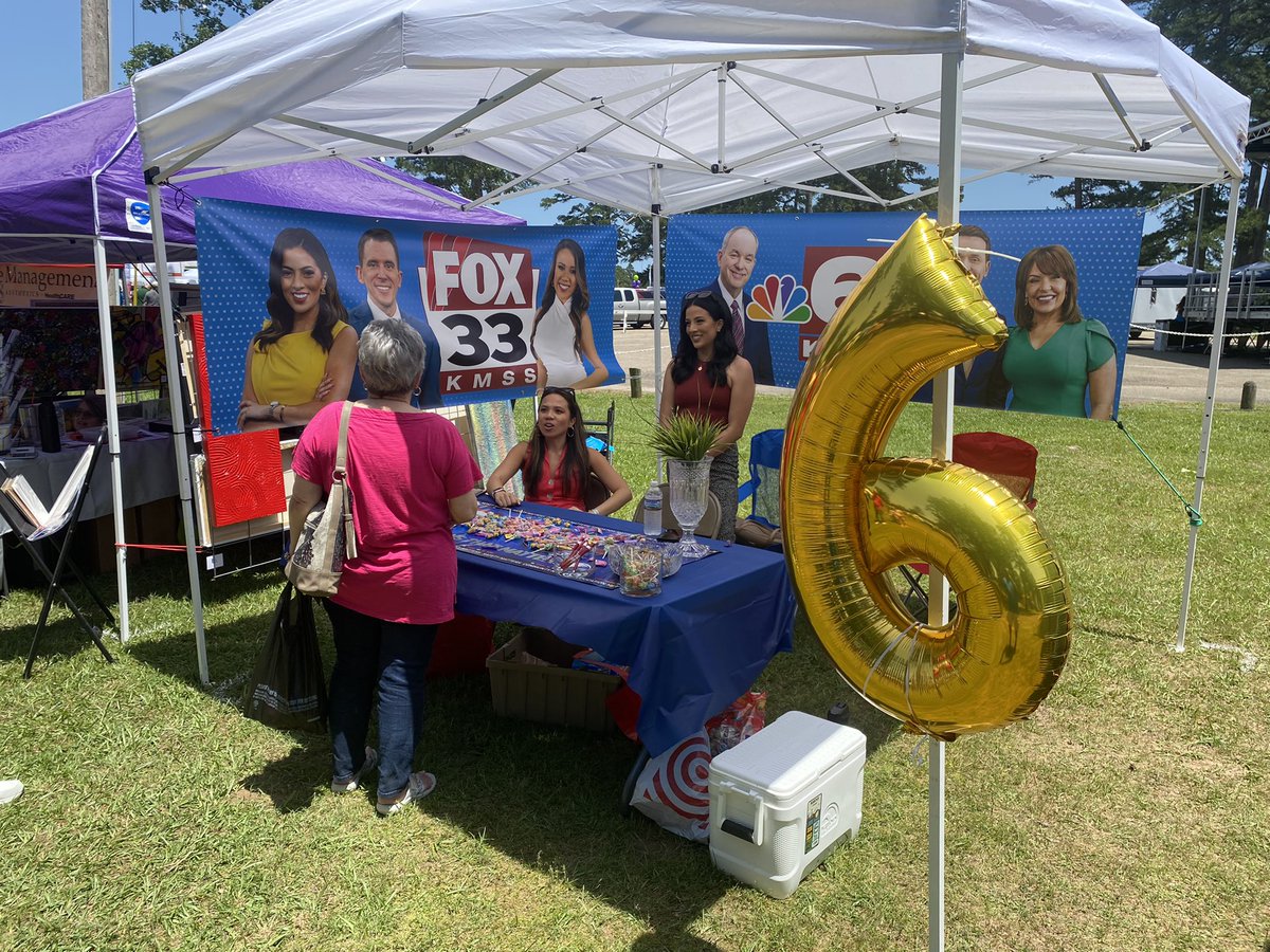 NewzShooter's tweet photo. At the Texarkana Wine Fest with the morning team. Great turnout and beautiful weather. #ktal #kmss @NBC6News @KMSSTV @JezzamineWolk @imferrealthough https://t.co/dF9fu1c4sc