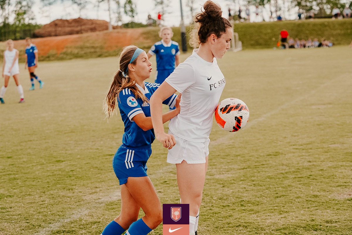 ECNLgirls's tweet image. 30 minutes into this matchup between @StingSoccerClub and @starsofma Blue 14s and the unquestionable star has been the Stars keeper. Tremendous saves to keep this one scoreless. 🧱

10 to go in the half. Who will strike first? #ECNLSC