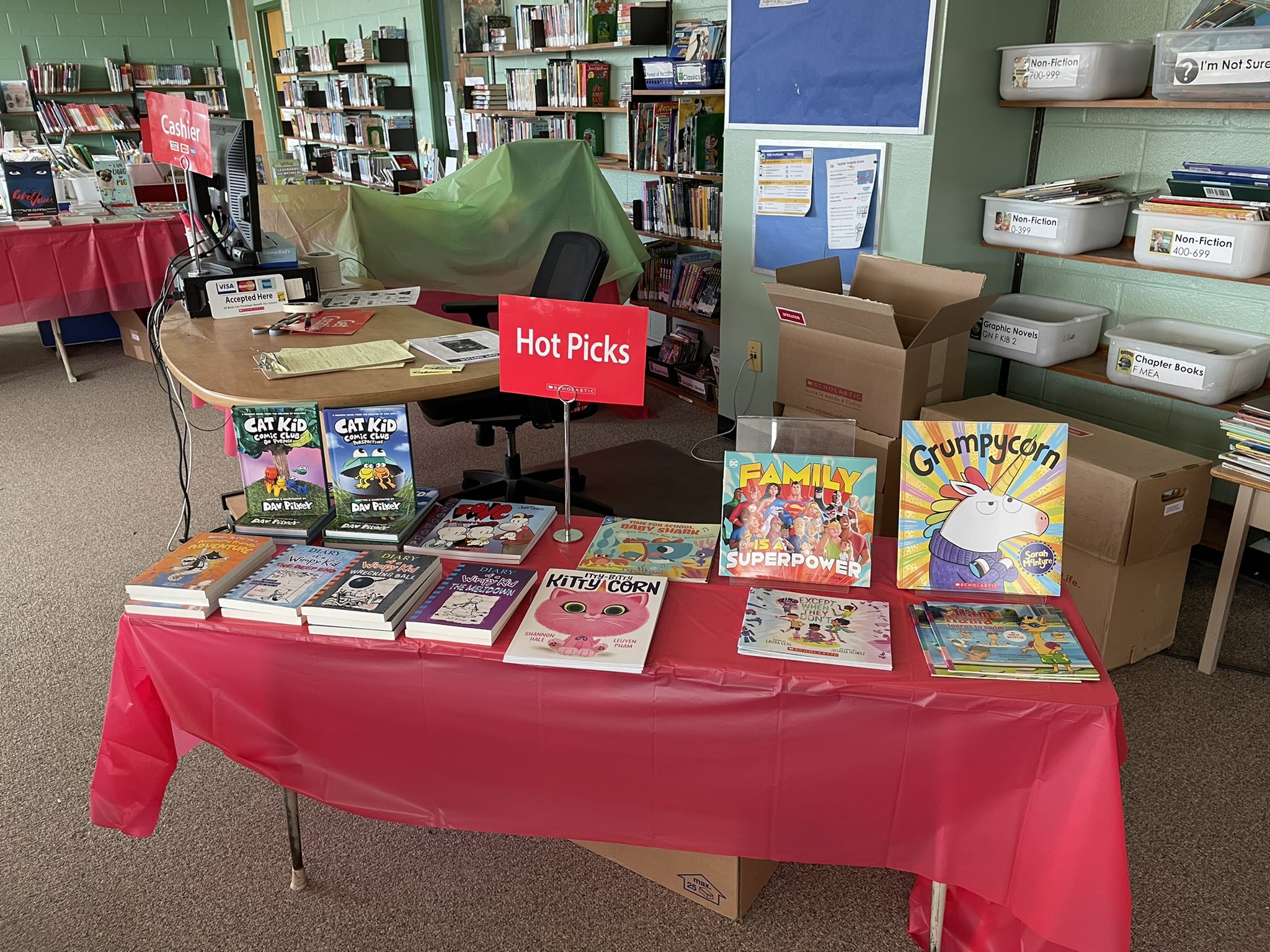 Scholastic Book Fair set up: tight spaceno problem!