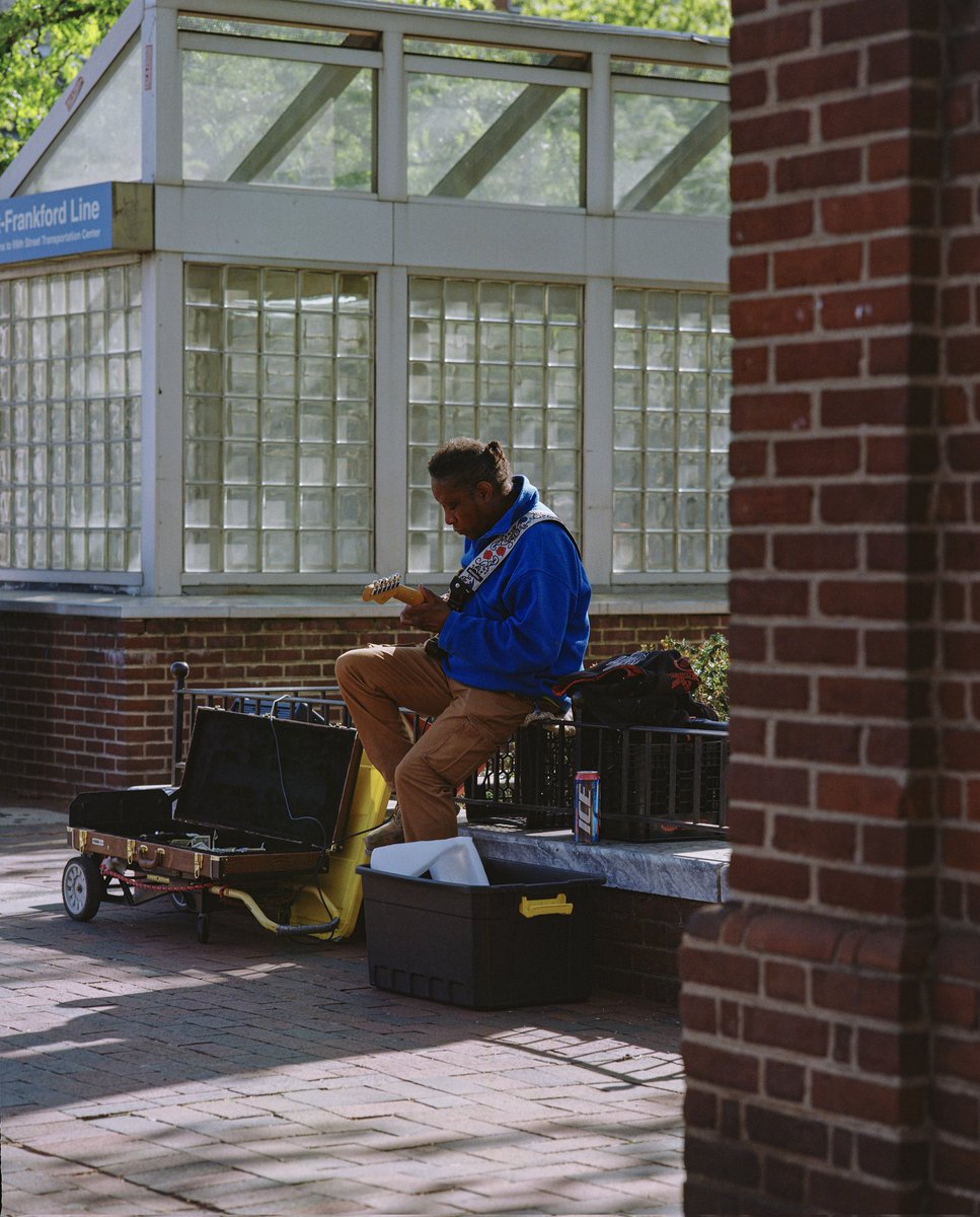 Recent portraits on @Kodak Gold 200 [120 film].

#phillyonfilm #mediumformat #MamiyaRB67ProS