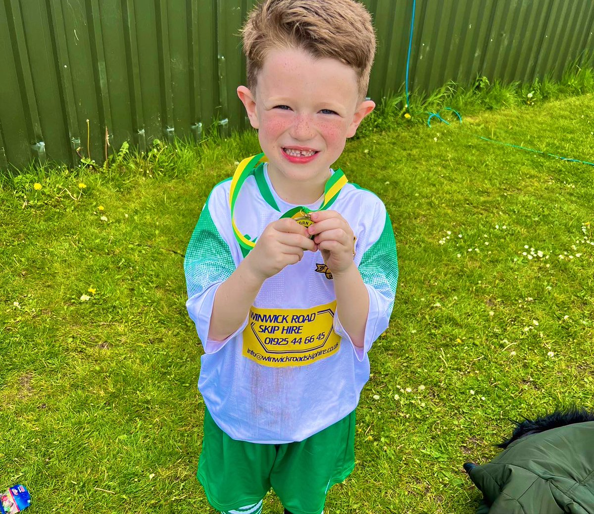 FaithKnott's tweet photo. @FPS_2_Hedgehogs Harrison’s football team played in their first football tournament today. They played so well and win or loose they still had a smile on their faces ⚽️💚 also his biggest supporter was their too 🥺💚 https://t.co/RzExIHDAif