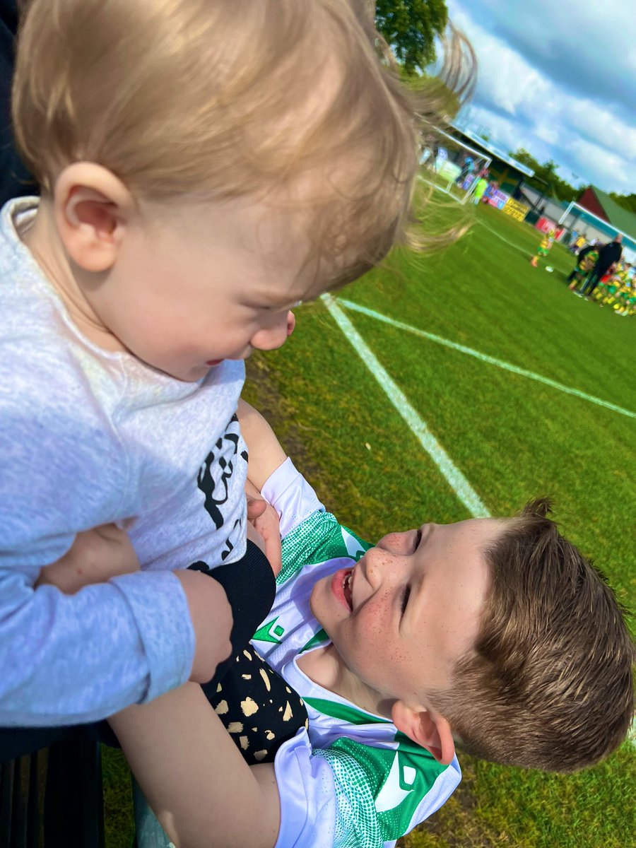 FaithKnott's tweet photo. @FPS_2_Hedgehogs Harrison’s football team played in their first football tournament today. They played so well and win or loose they still had a smile on their faces ⚽️💚 also his biggest supporter was their too 🥺💚 https://t.co/RzExIHDAif