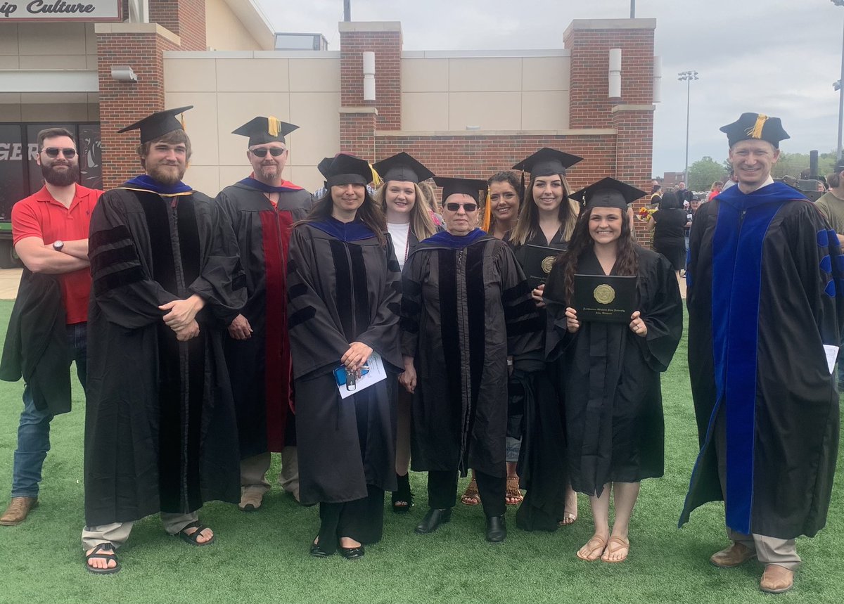 NWOSUscience's tweet photo. Congrats #NWOSUscience grads!! @NWOSU https://t.co/jCmxs6nRl6