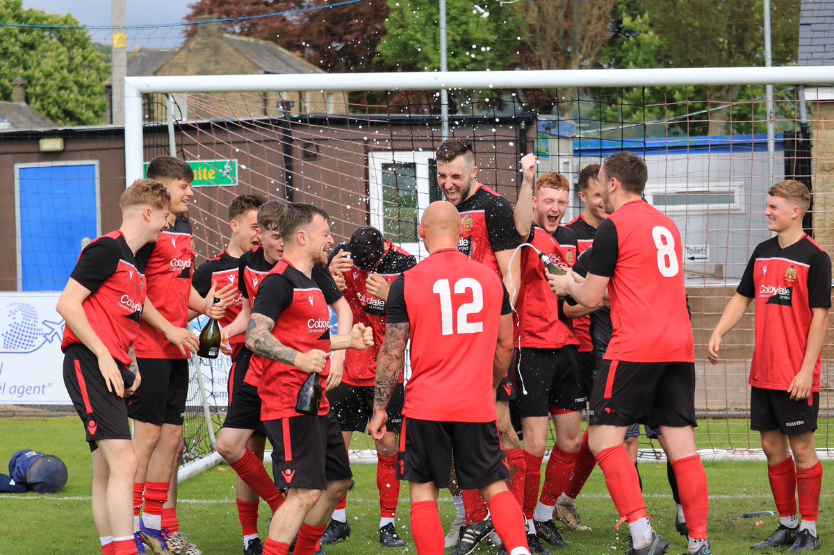 SilsdenAFC's tweet photo. 🏆🏆🏆 https://t.co/N5r6b4FB6I