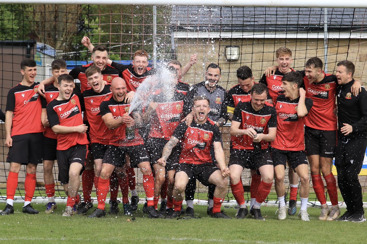 SilsdenAFC's tweet photo. 🏆🏆🏆 https://t.co/N5r6b4FB6I