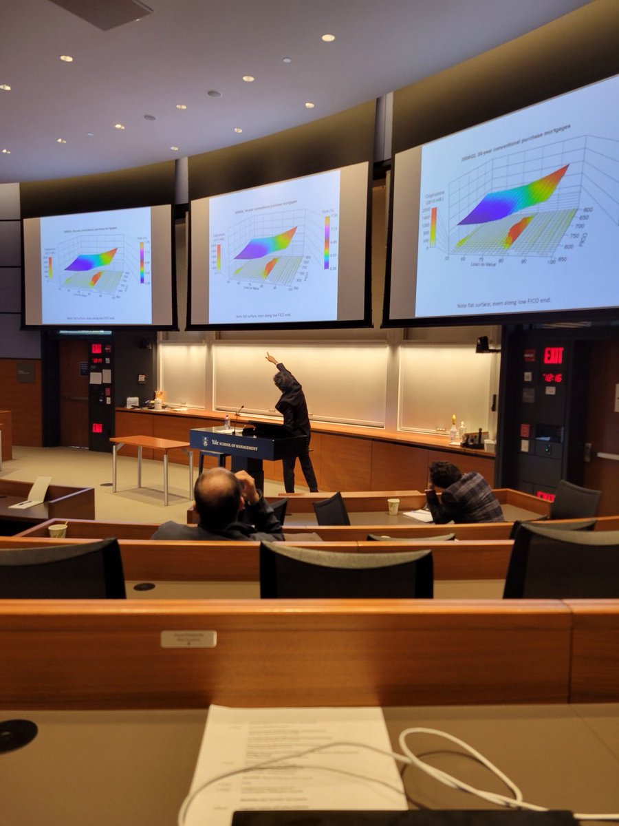 SVNieuwerburgh's tweet photo. Wonderful keynote by John Geneakoplos at MFS conference on collateral and leverage cycles. https://t.co/I65omzsWpw
