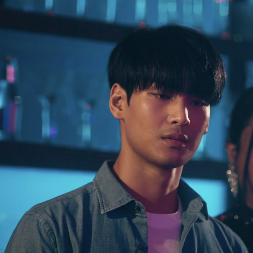 meanmah1's tweet photo. น่าเอ็นดูมากอะ #KinnPorscheEP5 https://t.co/cX1rD8MZrm