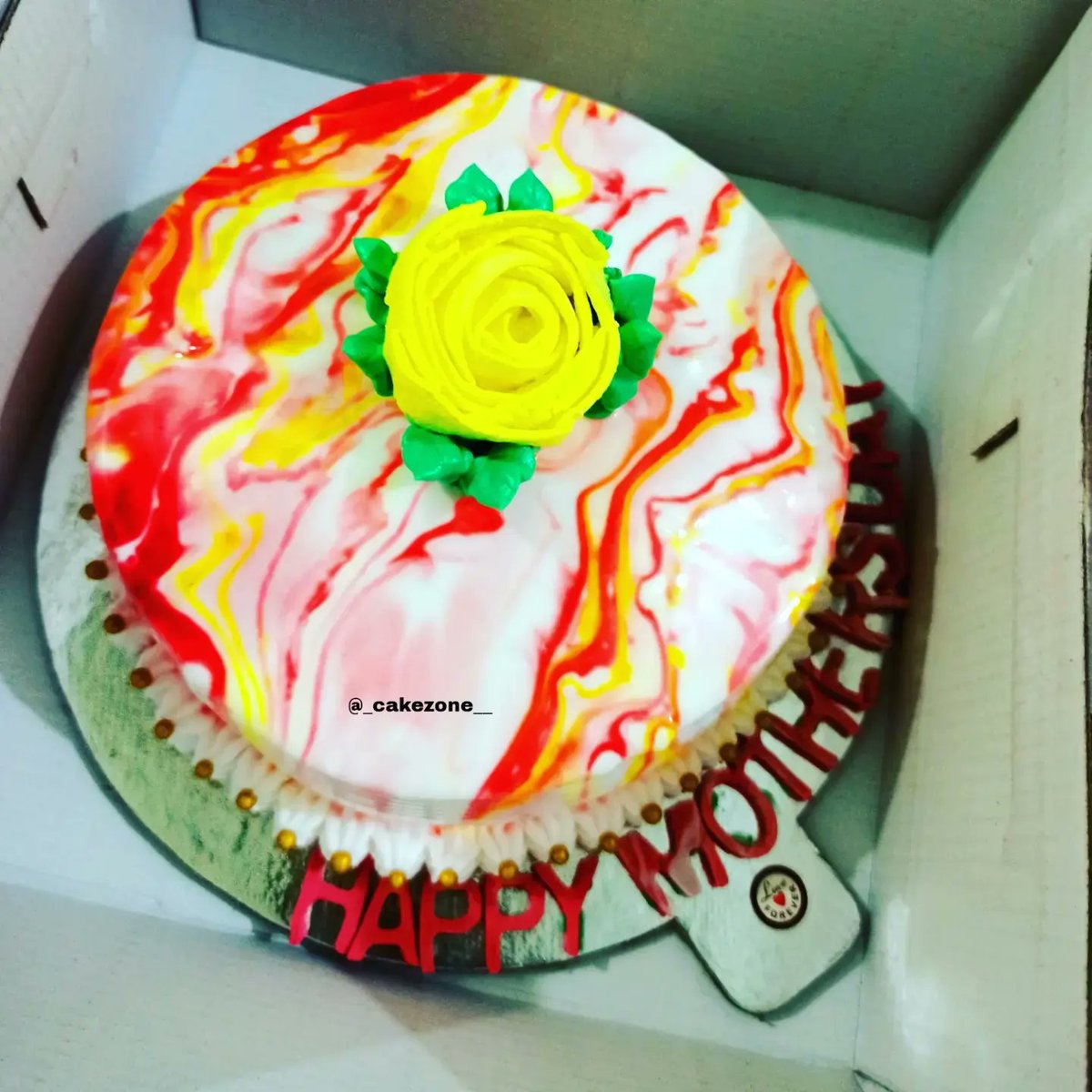 cakezone__'s tweet photo. 💯%Eggless👍
Mother's Day Special Cake❤️
Texture Effect Cake🥰
Pineapple flavour 🍍💛💛
Direct message us for orders📩📩
Saharanpur (India)
.
.
#cake #pineapples #kitchen #RecipeoftheWeek #texturecake #effectcake #MothersDay #mothersonincest #SpecialOne #freshcake #cakeart https://t.co/BJEEZvTgoY