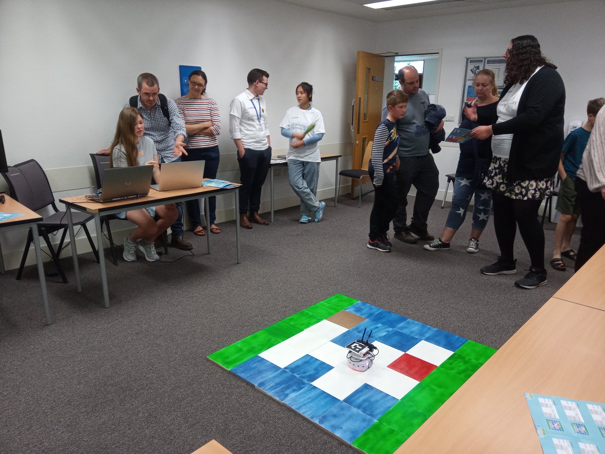 Go Treasure Hunting with Thymio the Robot tweet media