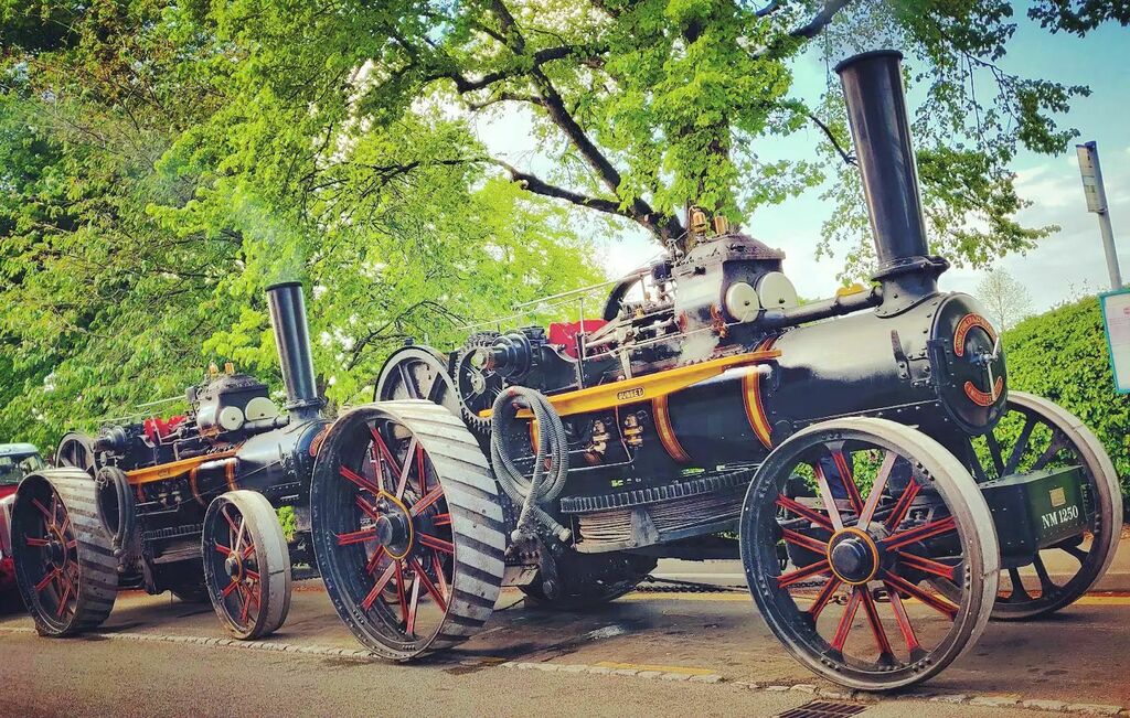 DEFENDERist's tweet photo. Yes that π
#steamengine #steamengineproblems #roadrun #pubstop #fowler #steamploughing #steamploughclub #steamploughingengine #tractionengine https://t.co/Smu2X7fAYL