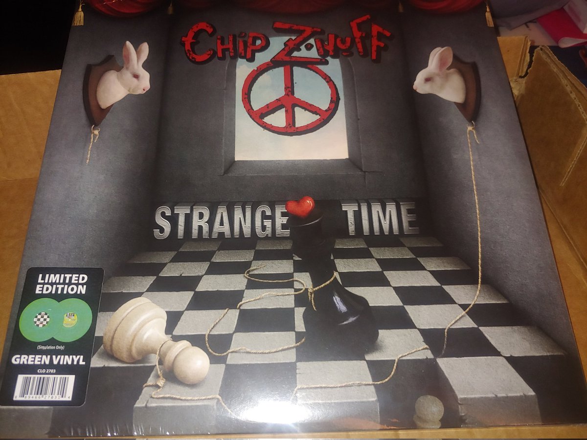 KruegerFAngel's tweet photo. I got my @ChipZnuff #StrangeTime vinyl in the mail today! Did you get yours yet? Check out the link to pick up this amazing album 👇 @Rockdecades @clanceman65
https://t.co/LB7a1pldmm https://t.co/ZNLMsoqdX8