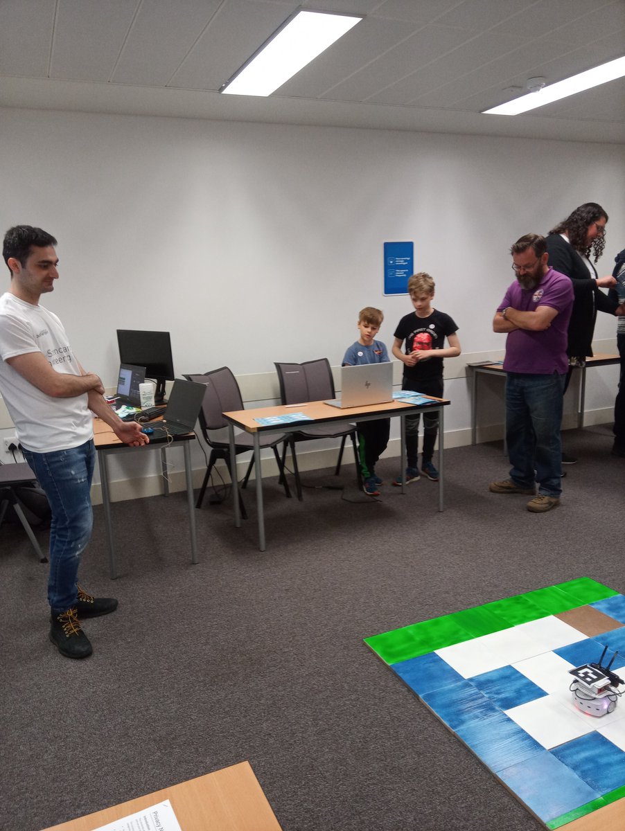 Go Treasure Hunting with Thymio the Robot tweet media