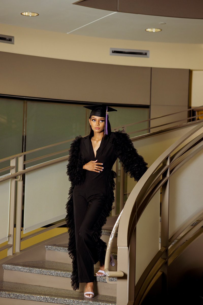 OfficialGalMya's tweet photo. I’mma let y’all finish, but Prairie View A &amp; M puts out the most productive people of all time ! 💛💜

•Coming to graduation stage near you 
BS in Criminal Justice| May 14th 
#PVAMU #PVGradSwag #HBCUgrad #Classof2022 #fyp https://t.co/ywDnwdW5Sg