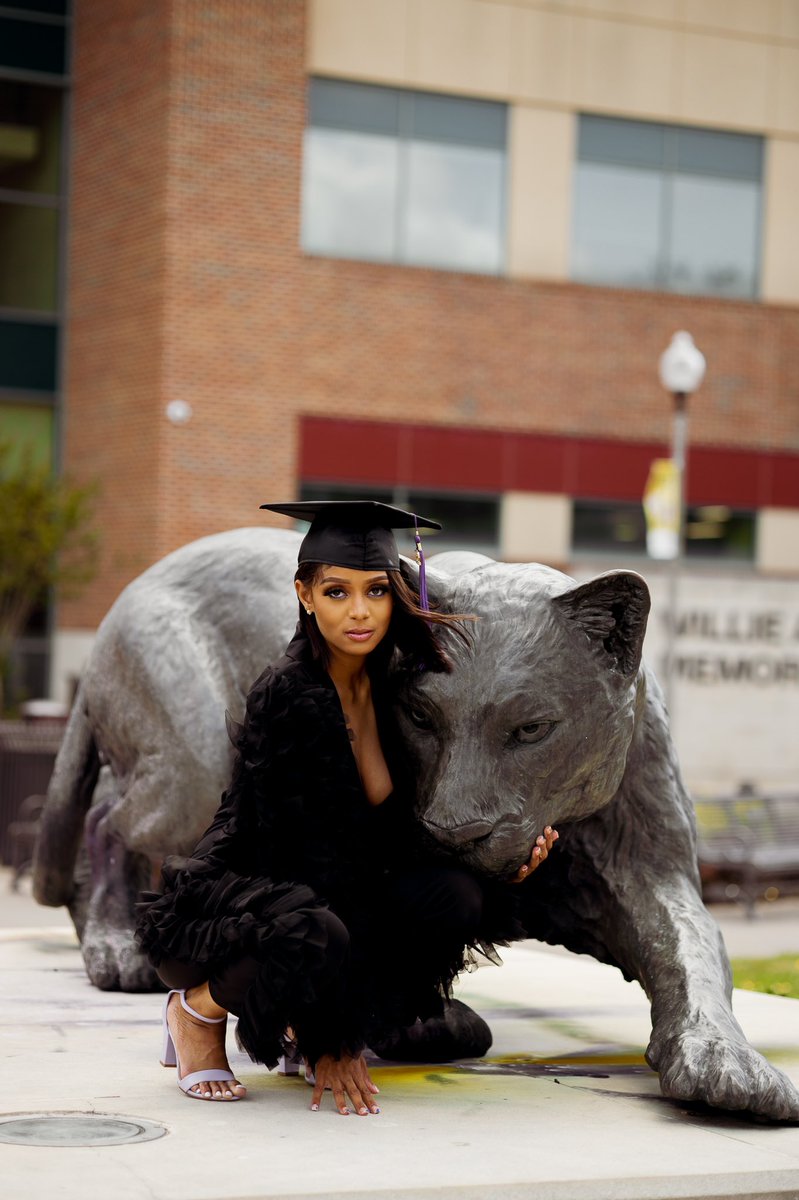 OfficialGalMya's tweet photo. I’mma let y’all finish, but Prairie View A &amp; M puts out the most productive people of all time ! 💛💜

•Coming to graduation stage near you 
BS in Criminal Justice| May 14th 
#PVAMU #PVGradSwag #HBCUgrad #Classof2022 #fyp https://t.co/ywDnwdW5Sg