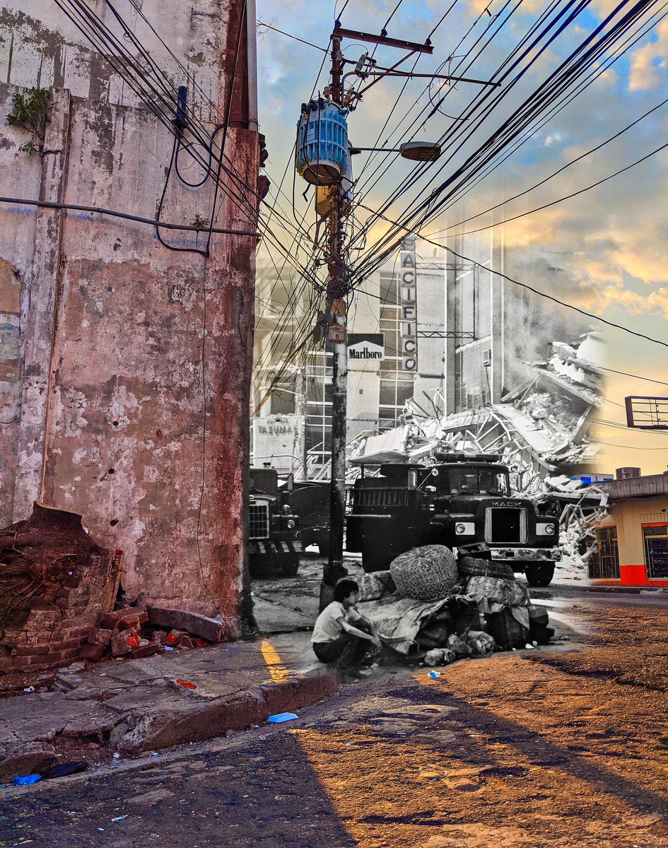sivaresque's tweet photo. Oct. 1986 - Mayo 2022.

Collage digital.
Calle Rubén Darío, then and now.
Joven descansando en la esquina del almacén Bou, al fondo el edificio Tazumal y el Pacífico en ruinas, y los escombros del recién desplomado edificio Darío. https://t.co/6XNEHIAH25