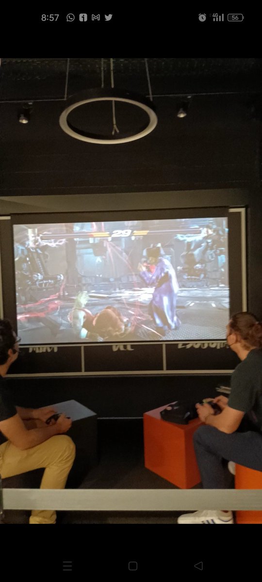 wineiron's tweet photo. Es imposible, nadie puede vencer a @SalvaEspin en @TEKKEN @BandaiNamcoES . Al menos me llevé un póster por Perfect round 😂 https://t.co/Dew1CqInAo