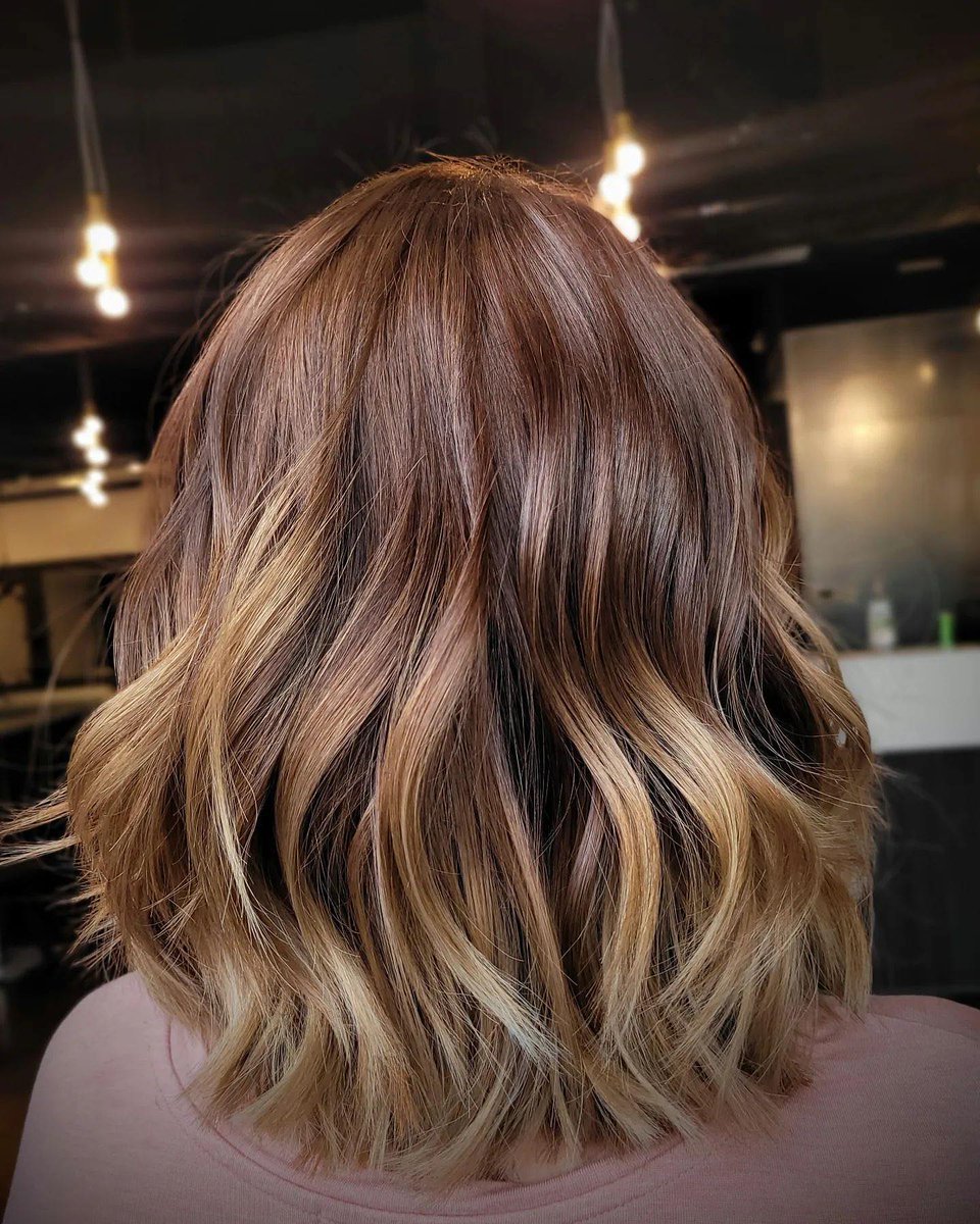 PaulMitchellUS's tweet photo. Anyone else craving tiramisu?! Loving this sweet ombre kept gorgeous with the #TeaTreeHemp Restoring Shampoo & Conditioner, Multi-Tasking Spray, and #TeaTreeSpecial Wave Refresher Spray 🌿 https://t.co/HezkynP2eZ
