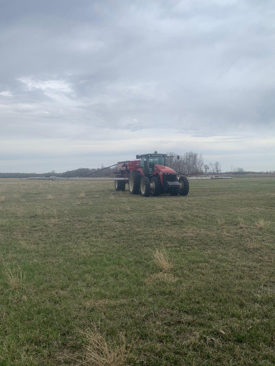 TaurusAgTeam's tweet photo. Thanks to @RedfernFarmSvc for helping bring innovation and sustainability to Canadian Agriculture.  #PremiumPolysulphate from @fertilizerpluS going on #Makinghaygreatagain.  4 nutrients, 1 prill - K, S, Ca, Mg with season long feeding, and unparallaled seed saftey. https://t.co/7AEGoW6179