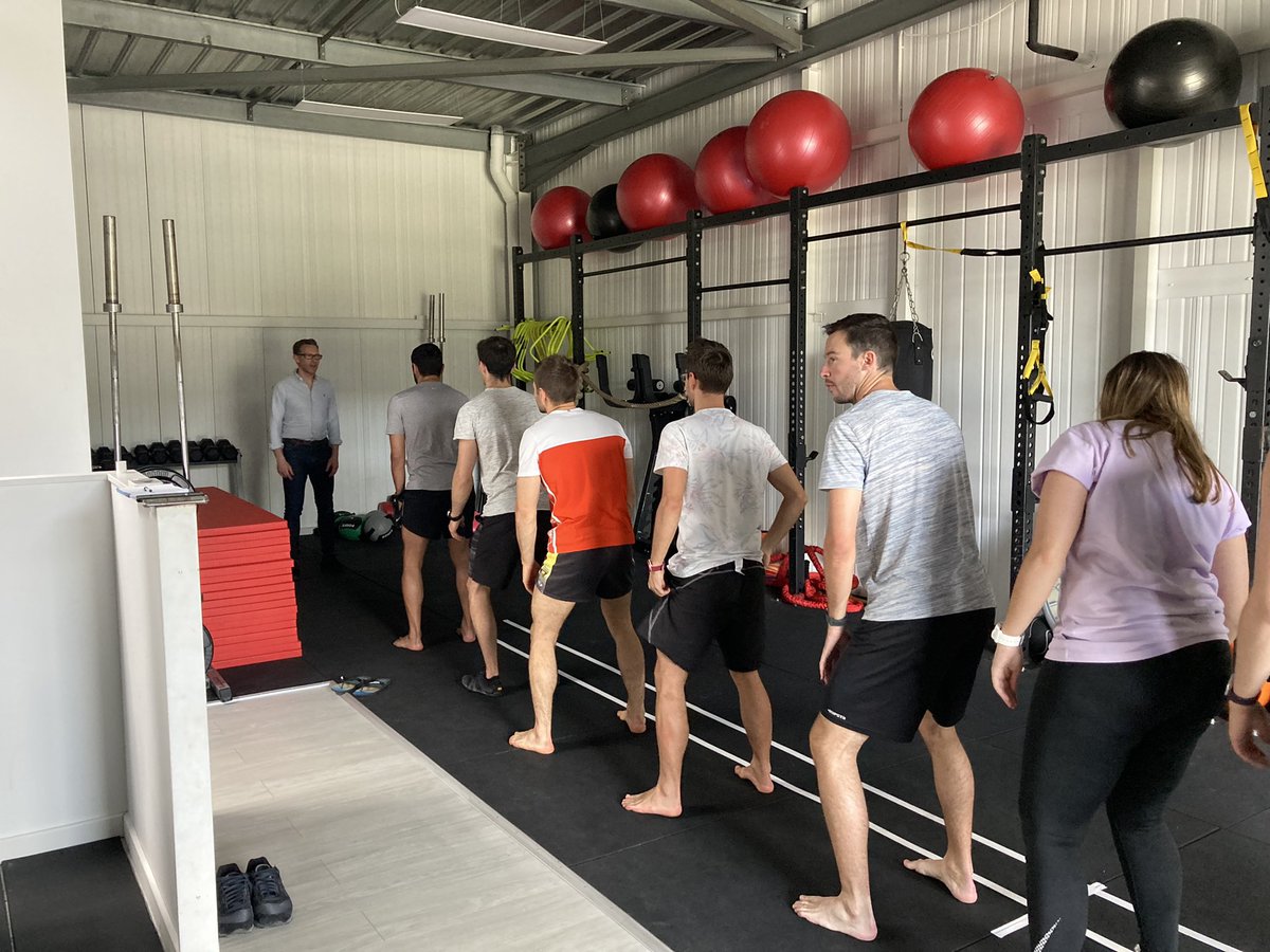 PSP_formations's tweet photo. Deux belles journées de formation sur les entorses et instabilités chroniques de cheville qui se terminent. Merci à@EamonnDelahunt et au super groupe de participant.e.s 🤩@PSP_formations https://t.co/mzIASYnwoP