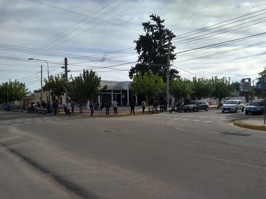 silviagaitan251's tweet photo. Hoy atendimos en todas las oficinas de @ansesgob inscribiendo para el REFUERZO DE INGRESOS.💪✌️❤️ @AnsesLR_SG @FerRaverta @amolinalarioja @QuintelaRicardo https://t.co/RVqmpZsacq