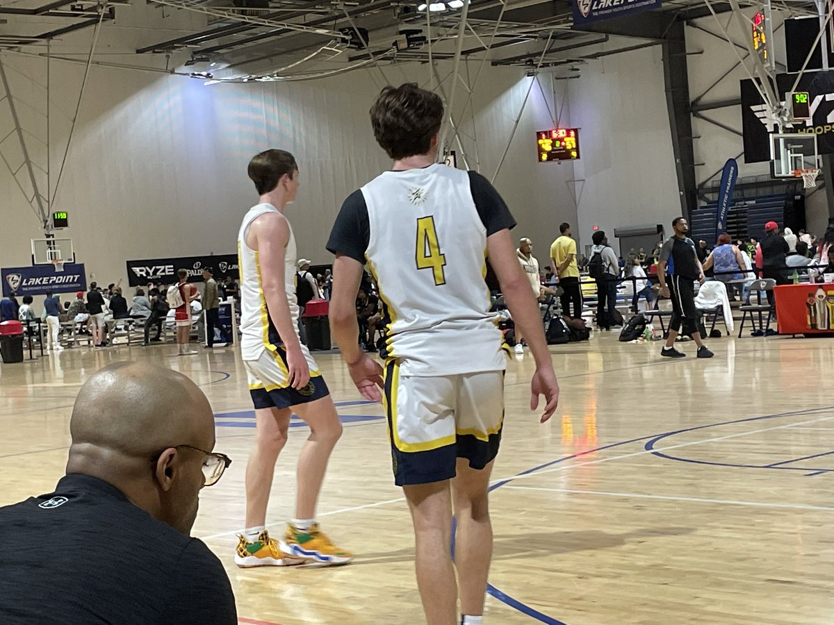 Relentless_Hoop's tweet photo. 17U Final:
2024 @StarsNash_MBB 75
Zaytoven Elite 54

Another 2024 team taking the challenge in 17U, this Stars group starts their weekend with a convincing win. They’re confident and physically ready for success playing up. Nic Hyche leads them with 17 in this one. https://t.co/sGKeBEZXTP