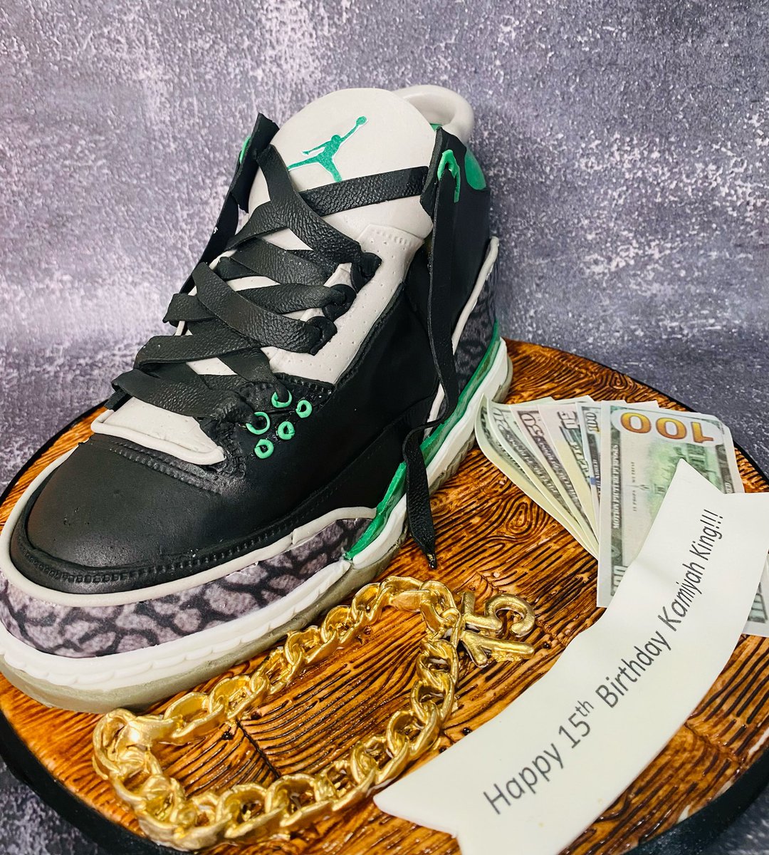 Thadellis912's tweet photo. #Jordan #jordancake https://t.co/RjOgXV3Rxe