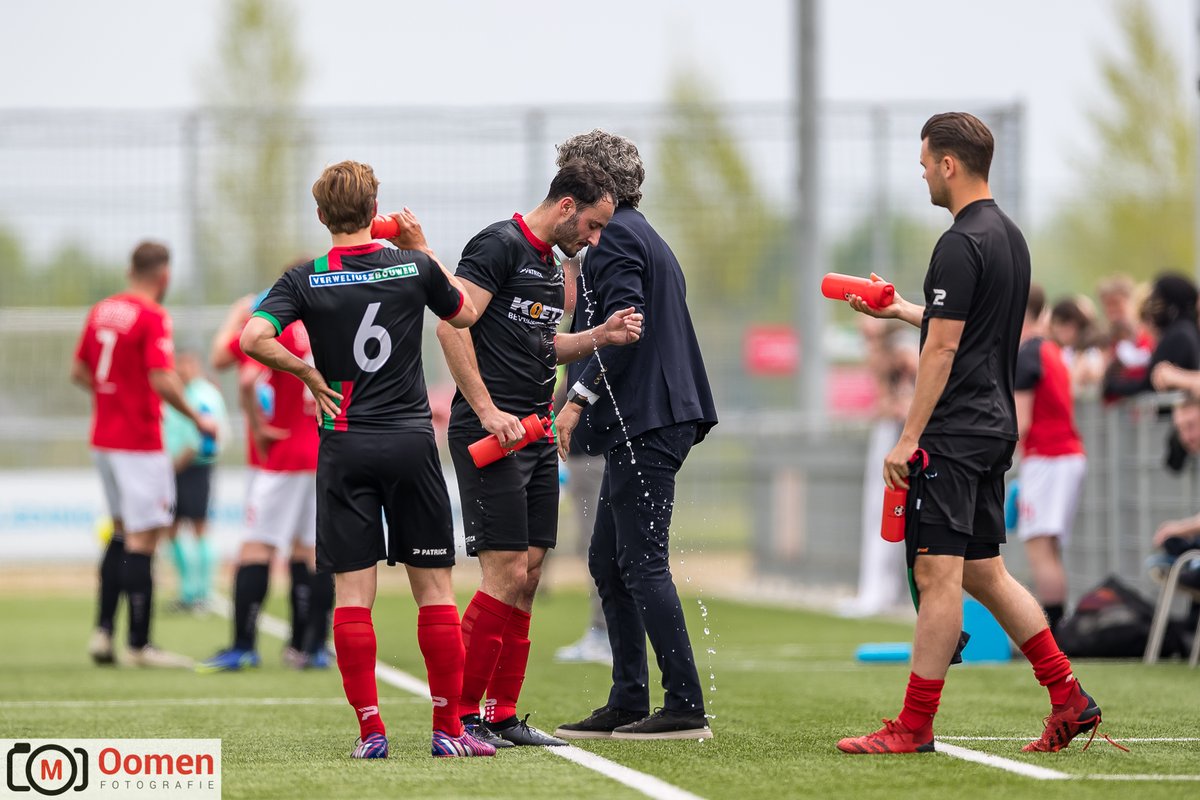 MarcoOomen's tweet photo. De foto's van de wedstrijd @NivoSparta - @hsvdezuidvogels 1-3 staan op de site https://t.co/OOX5NGd4b6 https://t.co/UmOqhcx3BL