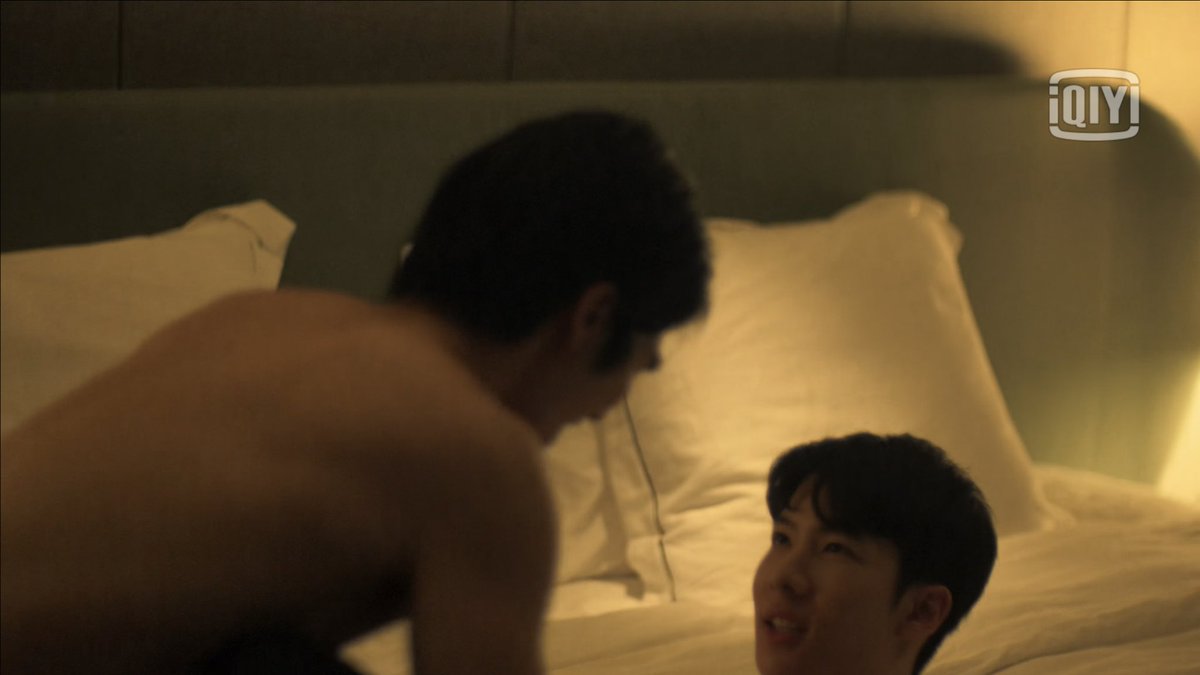 nniceii's tweet photo. นี่ว่างานสายตาพิโจคือเอาเรื่องอยู่นะ ยั่วยวนไม่ไหววววววว คุณคินน์ต้องตั้งสติก๊อนนนนน #มายโจ #kavinkvp #KinnPorscheEP5 https://t.co/9QHJFhEF9l